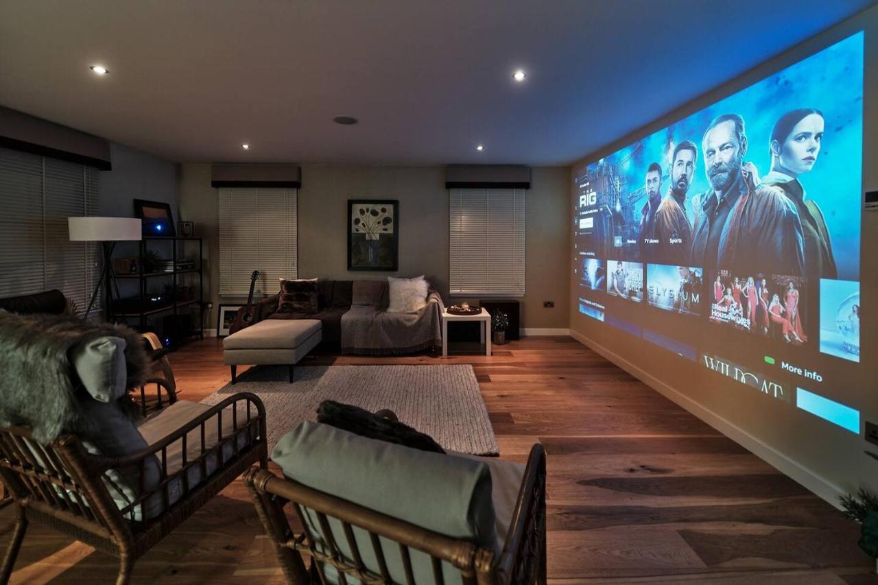 The Steadings, Aviemore Luxury 5 Star Rated 3 Bed With Home Cinema Garden And Parking エクステリア 写真