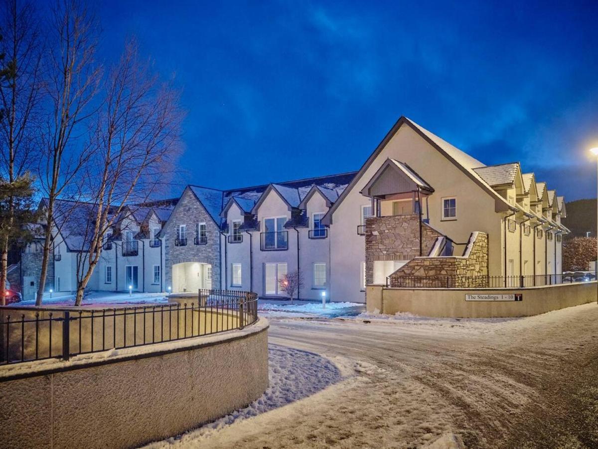 The Steadings, Aviemore Luxury 5 Star Rated 3 Bed With Home Cinema Garden And Parking エクステリア 写真