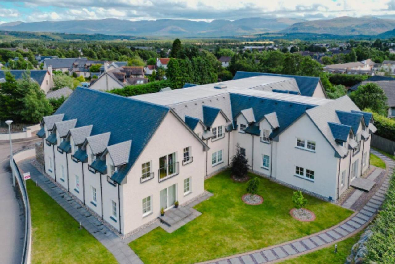 The Steadings, Aviemore Luxury 5 Star Rated 3 Bed With Home Cinema Garden And Parking エクステリア 写真